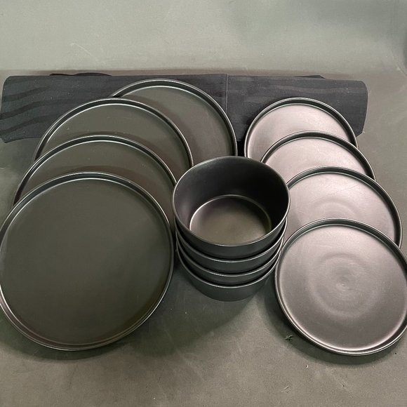 Stone + Lain Other - Stone + Lain Cecile Stoneware 12-Piece Round Dinnerware Set, Black EUC